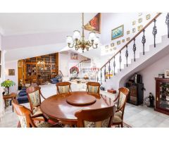 Villa de Lujo en Venta en Chiva de Morella, Valencia