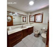 Chalet en Venta en Valencia de las Torres, Valencia