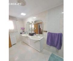 Casa de Pueblo en Venta en Picassent, Valencia