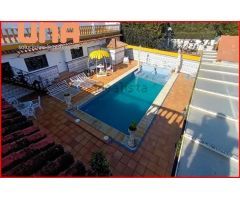 Chalet en Brillante con preciosos jardines y vistas