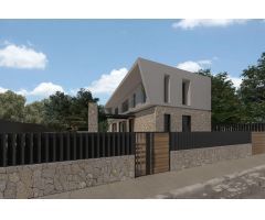 Solar urbano con proyecto de un chalet unifamiliar.