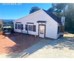 CHALET DOBLE ALTURA EN TERRENO URBANO