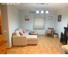 CHALET DOBLE ALTURA EN TERRENO URBANO