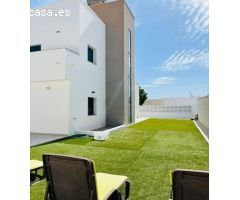 Villa de Lujo en Venta en Ejido, El, Almería
