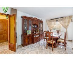 Piso de 4 habitaciones en el pueblo de Andratx