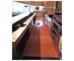 Bar-Restaurante en funcionamiento