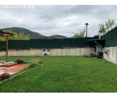 Chalet adosado en esquina en Olloki