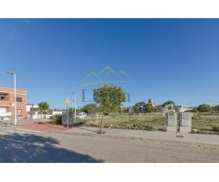 Ref. 04234.- EXCLUSIVA- Solar en Benisanó, zona Castillo, junto todos los servicios.