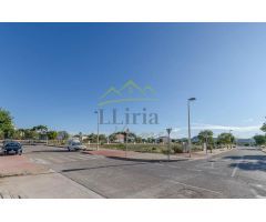Ref. 04234.- EXCLUSIVA- Solar en Benisanó, zona Castillo, junto todos los servicios.