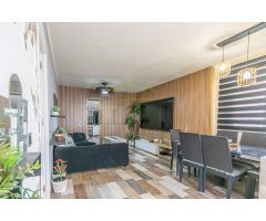 Ref 04269 - Chalet en venta en Urb. Les Mallaes - reformado y con piscina