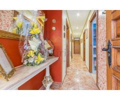 REF. 04267 - Venta - Exclusiva - Casa de Pueblo en Casco Antiguo