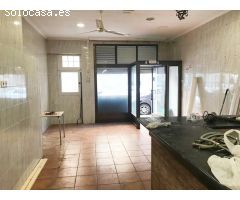 LOCAL COMERCIAL CON POSIBILIDAD DE HACER VIVIENDA