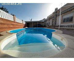 CHALET A 3 MINUTOS DE LA PLAYA CON PISCINA PRIVADA