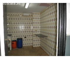 LOCAL EN ZONA DE ALAMEDILLA