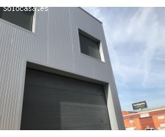 NAVE ESCAPARATE EN POLÍGONO LOS VILLARES.