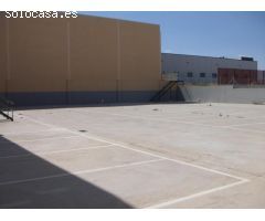 VENTA O ALQUILER DE 1.000 M2 DE LOCAL COMERCIAL EN POLÍGONO MONTALVO III.