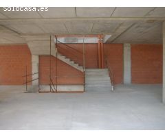 VENTA O ALQUILER DE 1.000 M2 DE LOCAL COMERCIAL EN POLÍGONO MONTALVO III.