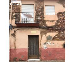 CASA EN GUZMAN EL BUENO SALIDA A DOS CALLES