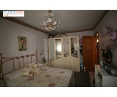PRECIOSA CASA ADOSADA EN POLÍGONO 3, PARA ENTRAR A VIVIR