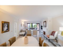 Apartamento en Venta en Benahavís, Málaga