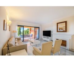 Apartamento en Venta en Benahavís, Málaga