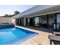 Impresionante proyecto de villa nueva - con vistas panorámicas al mar????