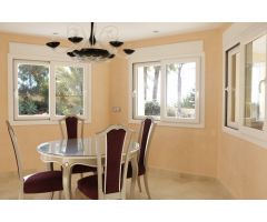 Chalet en venta en Benissa Costa con Vistas al Mar