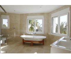 Chalet en venta en Benissa Costa con Vistas al Mar