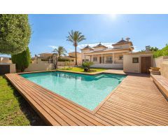 Villa de lujo en venta en Beniarbeig - eche un vistazo