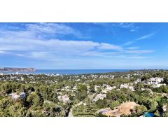 Villa Panorama. Villa recién renovada en venta en Javea con vistas panorámicas al mar.