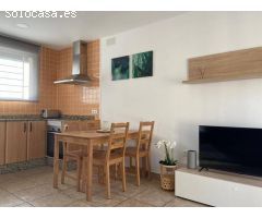Propiedad con encanto en venta en Gandia con tres villas, piscina privada y potencial infinito