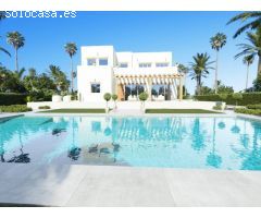 Villa Paula. Villa de lujo con fantásticas vistas en venta en Alcalali