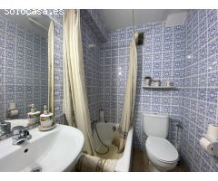 Amplio apartamento de 3 dormitorios en Urba Tenis, Javea en venta. Oportunidad ideal para reformar