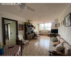 Amplio apartamento de 3 dormitorios en Urba Tenis, Javea en venta. Oportunidad ideal para reformar