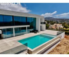 Villa Enebro. Extraordinaria villa en Moraira con orientación Sur y vistas al mar. Costa Blanca.
