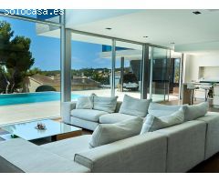 Villa Enebro. Extraordinaria villa en Moraira con orientación Sur y vistas al mar. Costa Blanca.