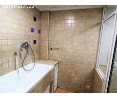 Local en Avenida de Madrid con 80 m², solado de , escayola y varias dependencias, preparado con cerr