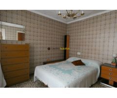 Vivienda de tres plantas en la zona de Juan Carlos I