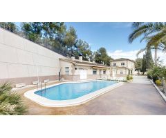 Se vende chalet exclusivo en Monóvar, zona El Ravalet.