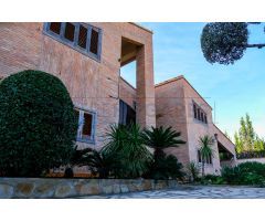 CHALET INDEPENDIENTE A LA VENTA EN NÁQUERA - ZONA