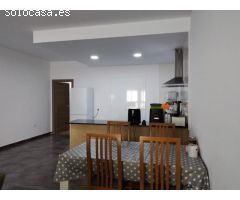 DISPONIBLE DESDE EL 3 DE SEPTIEMBRE 2025. HABITACIÓN CON BAÑO PRIVADO EN ALFARA DEL PATRIARCA.