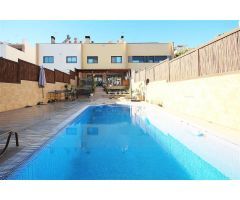 EXTRAORDINARIO ADOSADO EN VENTA EN MARCHADELLA TORRENT