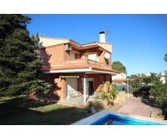 CHALET EN VENTA EN URB. SANTO DOMINGO CALICANTO