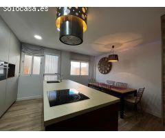 Venta de piso tipo duplex zona Crta. Sta. Catalina