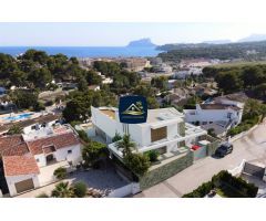 PROPIEDAD DE LUJO FRENTE AL MAR en MORAIRA, Costa Blanca | SEAFRONT EXCLUSIVE VILLA in Moraira