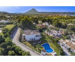 1# · Venta Villa Mediterranea con Vistas Panorámicas al MAR | Cap Marti, JAVEA