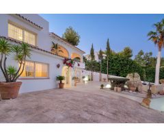 ? VILLA OASIS - Fantástica Villa recién Reformada con Vistas al Mar en MORAIRA, Alicante Costa