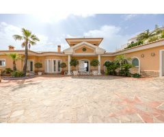 ? VILLA DOLPHIN - VENTA VILLA EN PRIMERA LINEA DEL MAR EN CALPE, COSTA BLANCA