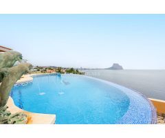 ? VILLA DOLPHIN - VENTA VILLA EN PRIMERA LINEA DEL MAR EN CALPE, COSTA BLANCA