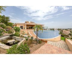 ? VILLA DOLPHIN - VENTA VILLA EN PRIMERA LINEA DEL MAR EN CALPE, COSTA BLANCA